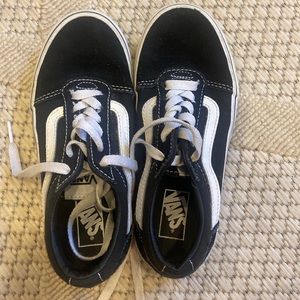 Black vans. Unisex. Good used condition.